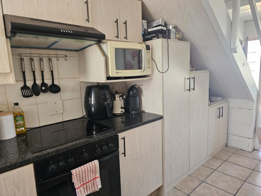 To Let 3 Bedroom Property for Rent in Kannoniers Park North West